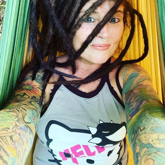 Meet your Posher, Brandi - Picture 1 of 1